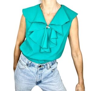 Vintage 80s 90s emerald green ruffle collar sleeveless top blouse
